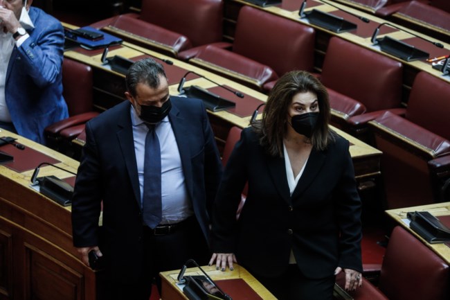 Τόνια Αντωνίου: Ορκίστηκε η νέα βουλευτής του ΚΙΝΑΛ - Πήρε την έδρα της Φώφης Γεννηματά στη Βουλή