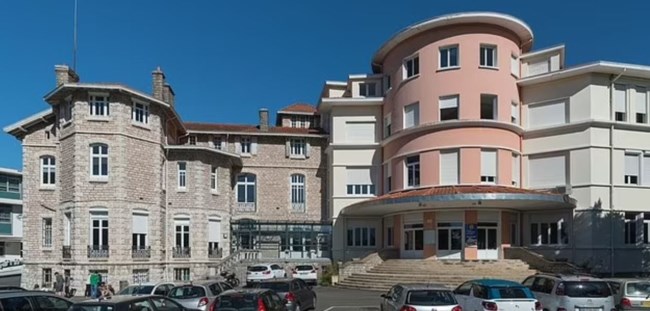 ΓΑΛΛΙΑ ΛΥΚΕΙΟ ΚΑΘΗΓΗΤΡΙΑ ΜΑΧΑΙΡΩΘΗΚΕ