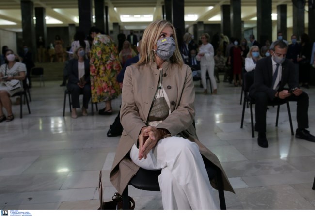 Η Μαρέβα Μητσοτάκη σε δομή για κακοποιημένα παιδιά - "Υποχρέωσή μου να βρίσκομαι εδώ" [εικόνες]