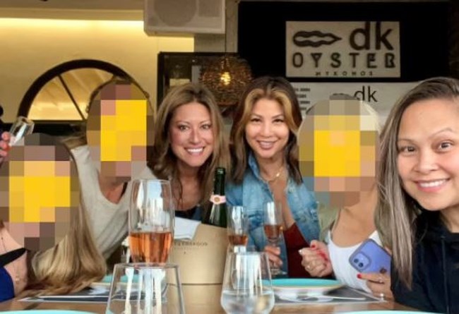 "Χρυσή" και η αστακομακαρονάδα μετά τα καβουροπόδαρα στη Μύκονο: Εξαλλες οι Αμερικανίδες που πλήρωσαν 1538 ευρώ