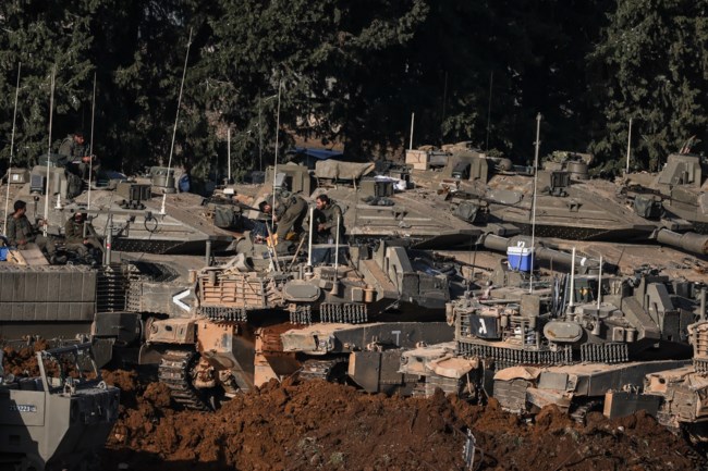 Axios: Το Ισραήλ ετοιμάζει χερσαία επίθεση στον Λίβανο - "Θα κάνουμε ό,τι κάναμε και στη Γάζα"