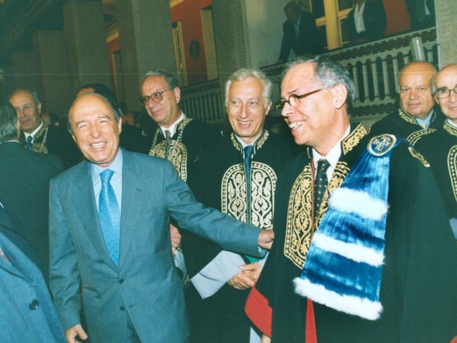 Πέθανε ο καθηγητής Σπύρος Σημίτης, αδελφός του πρώην πρωθυπουργού Κώστα Σημίτη