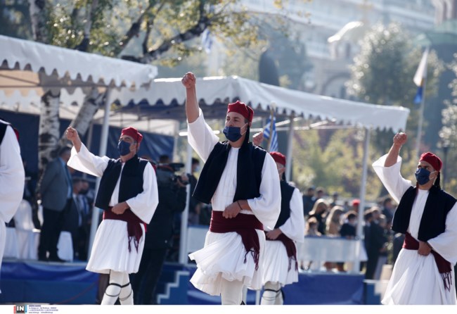 Live η στρατιωτική παρέλαση της Θεσσαλονίκης παρουσία της Προέδρου της Δημοκρατίας