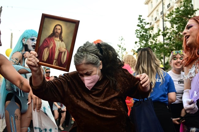 ΕΛΕΝΗ ΛΟΥΚΑ PRIDE