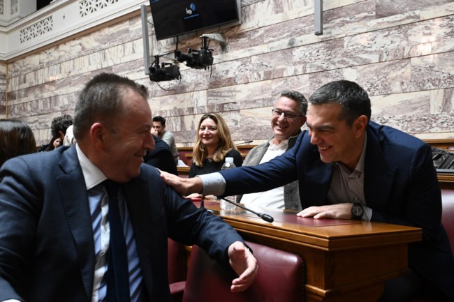 Ο Αλέξης Τσίπρας στηρίζει (ακόμα) τον Κασσελάκη - Η παρουσία του στην ΚΟ μήνυμα αποδοκιμασίας για Αχτσιόγλου & Τσακαλώτο