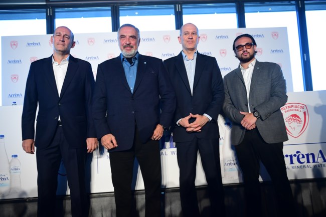 Νίκος Τσάκος: Ο εφοπλιστής που κάνει δυναμικό μπάσιμο στην ΚΑΕ Ολυμπιακός - Η σταδιοδρομία και ο γάμος με τη Σήλια Κριθαριώτη