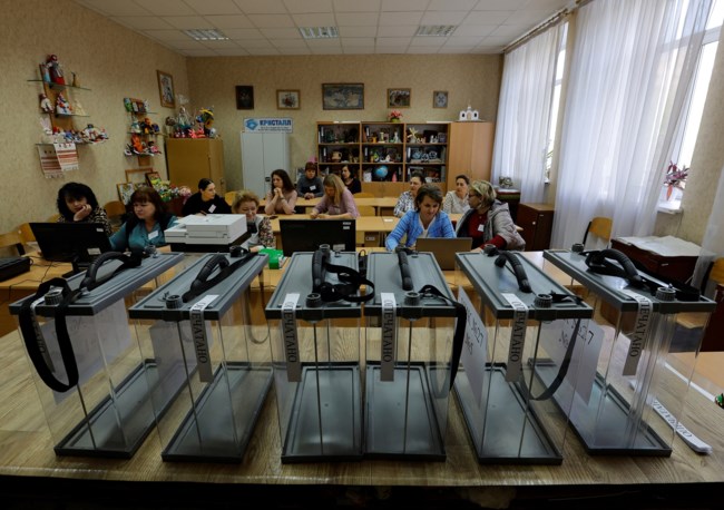 Πόλεμος στην Ουκρανία: Ξεκίνησαν τα ψευτοδημοψηφίσματα στις περιοχές υπό ρωσική κατοχή - Κάλπη... πόρτα πόρτα