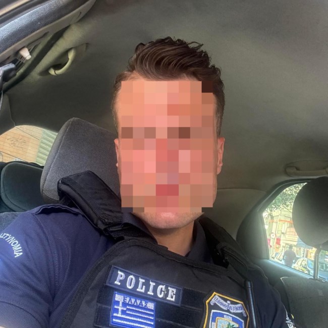 Πώς παγίδευσε ο ειδικός φρουρός την αρχιφύλακα που τον εκβίαζε ότι θα τον καταγγείλει αν δεν της έδινε χρήματα