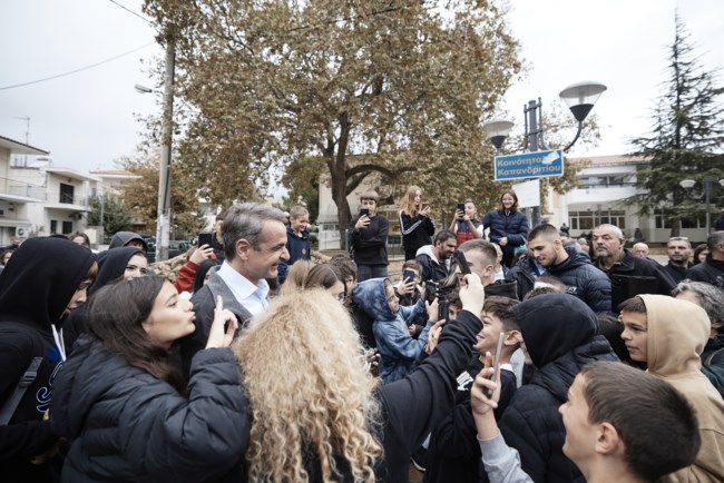 Καπανδρίτι: Η βόλτα ενός πιτσιρικά με το πρωθυπουργικό αυτοκίνητο - Γιατί εντυπωσίασε τον Κυριάκο Μητσοτάκη [εικόνες - βίντεο]