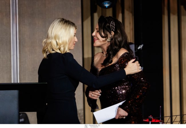 ΣΙΑ ΚΟΣΙΩΝΗ