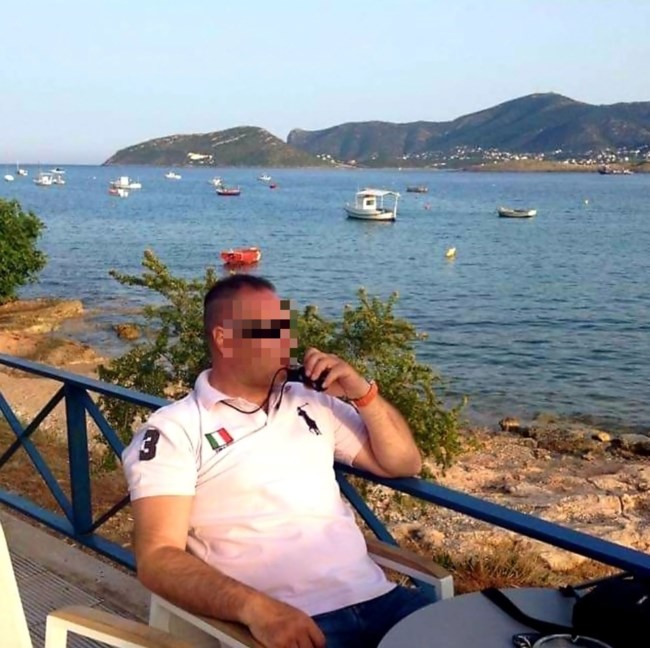 "Ο πατέρας μου επέμενε και ο αδερφός μου πήδηξε από το παράθυρο": Τι γράφει στην έκθεσή της η 12χρονη κόρη του αστυνομικού