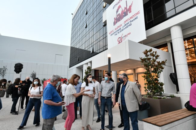 Ανακαίνιση στον Περισσό για το 21ο συνέδριο του ΚΚΕ: Το χειροκίνητο πιεστήριο & τα μνημεία Λένιν - Μπελογιάννη [εικόνες]