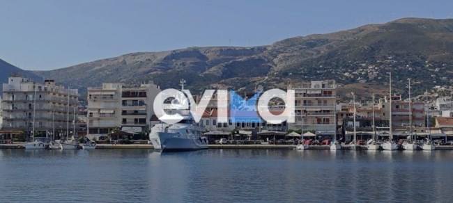 Στην Κάρυστο για στιγμές χαλάρωσης ο Δημήτρης Μελισσανίδης - Έδεσε στο λιμάνι η πολυτελής θαλαμηγός του [εικόνες]