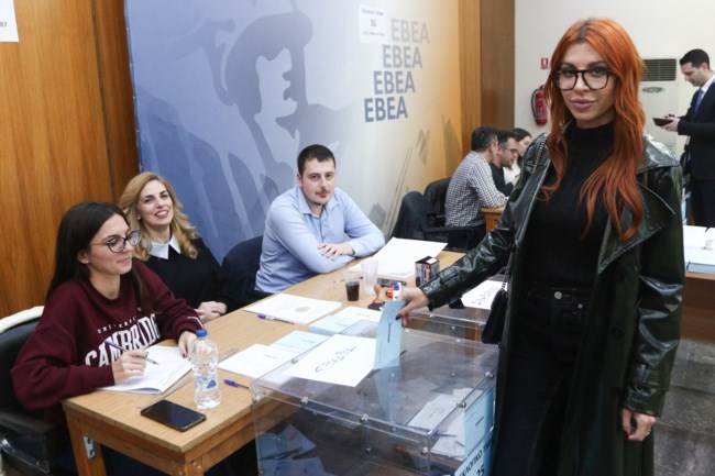 Στις κάλπες 12 Δικηγορικοί Σύλλογοι: Οι "μονομάχοι" σε Αθήνα, Πειραιά, Θεσσαλονίκη