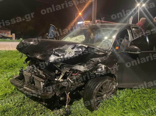 Σοβαρό τροχαίο στη Λάρισα: Εγκλωβίστηκαν πατέρας και τα δύο του παιδιά σε ΙΧ [εικόνες]