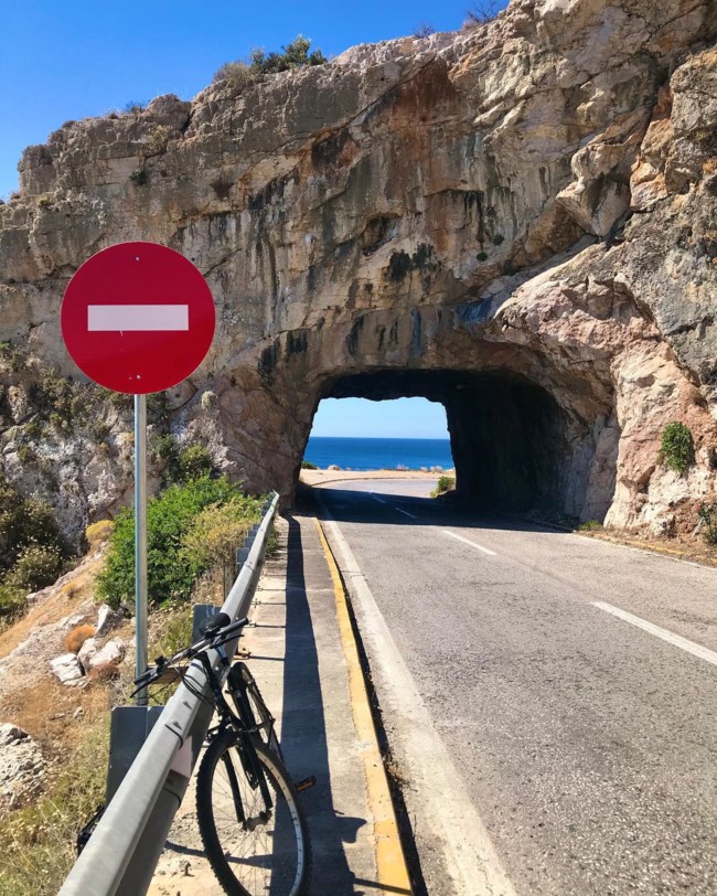 Τρύπες Καραμανλή
