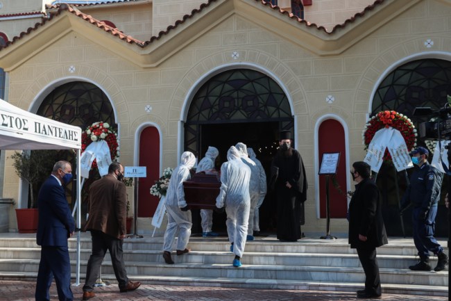 Μητροπολίτης Λαγκαδά: Mε ειδικές ολόσωμες στολές και μάσκες η κηδεία του λόγω κορονοϊού [εικόνες]