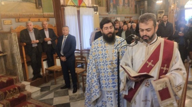 Χειροτονήθηκε διάκονος το πρώην στέλεχος της ΝΔ, Διαμαντής Καρασούλας- Είχε βρει "ειδυλλιακό" το κάψιμο δομής μεταναστών