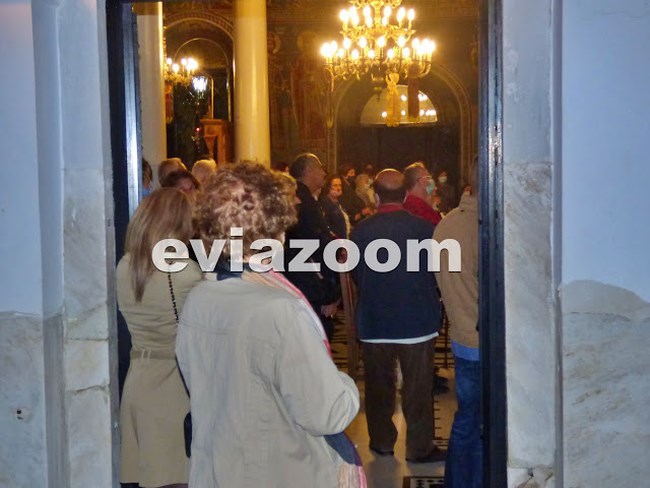 Συνωστισμός σε εκκλησία