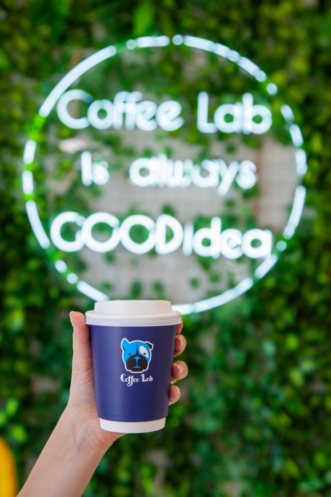 Prozumi: Το νέο concept της Coffee Lab έρχεται να αναβαθμίσει τη στάση μας για καφέ και σνακ πριν το γραφείο