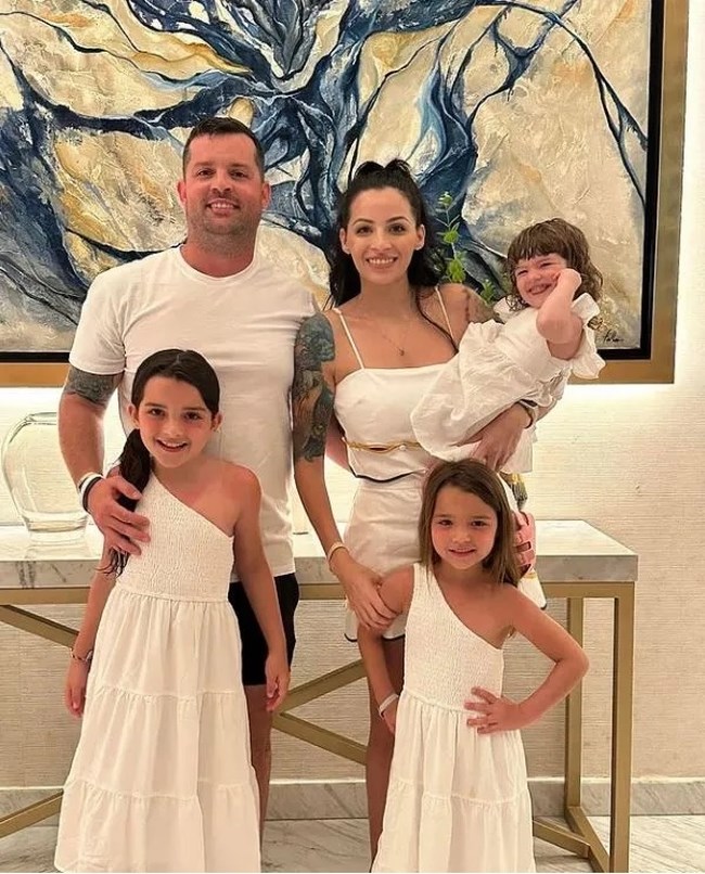 ΑΡΙΖΟΝΑ ΟΙΚΟΓΕΝΕΙΑ 2ΧΡΟΝΗΣ ΠΟΥ ΠΕΘΑΝΕ ΑΦΗΜΕΝΗ ΣΤΟ ΑΥΤΟΚΙΝΗΤΟ ΤΟΥ ΠΑΤΕΡΑ ΤΗΣ