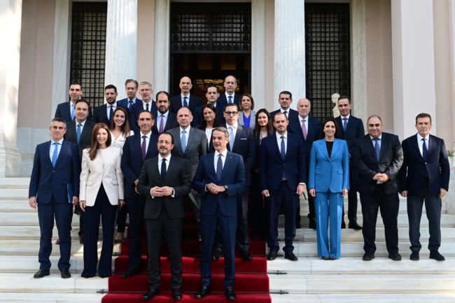 ΜΗΤΣΟΤΑΚΗΣ ΧΡΙΣΤΟΔΟΥΛΙΔΗΣ ΥΠΟΥΡΓΟΙ