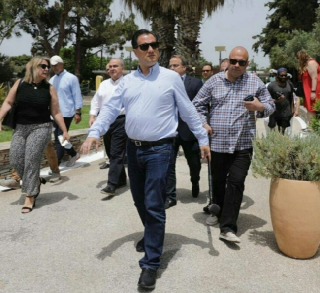 σαραντάκος