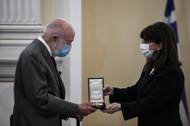 Σακελλαροπούλου παρασημοφόρηση 4