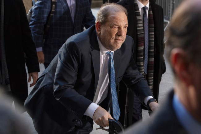 ΗΠΑ: Ο Χάρβεϊ Γουάινστιν κρίθηκε ένοχος για ένα βιασμό και δύο σεξουαλικές επιθέσεις