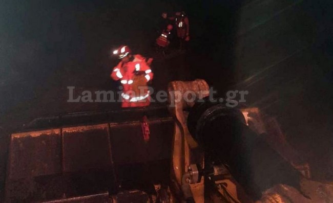 Φθιώτιδα: Δραματική διάσωση οδηγού που παγιδεύτηκε σε χείμαρρο μετά από σχεδόν 8 ώρες- Βίντεο