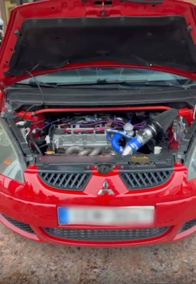 Ταυτοποιήθηκε 30χρονος που έκανε κόντρες – Αναρτούσε βίντεο στα social media [εικόνες]