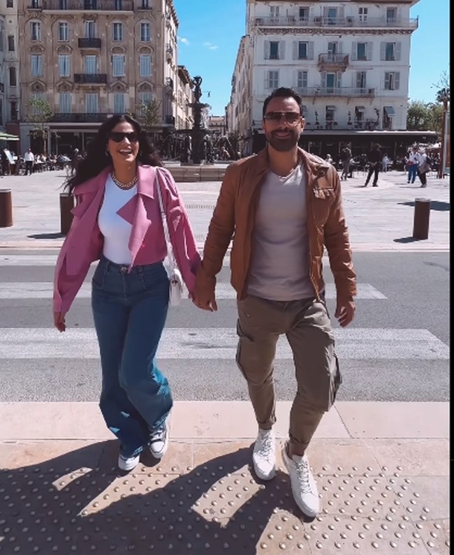 Χριστίνα Μπόμπα - Σάκης Τανιμανίδης: Trendy με casual look στις ηλιόλουστες Κάννες