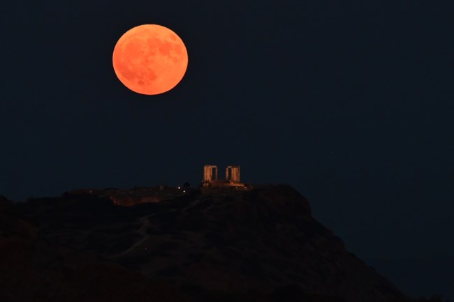 πανσέληνος Σούνιο