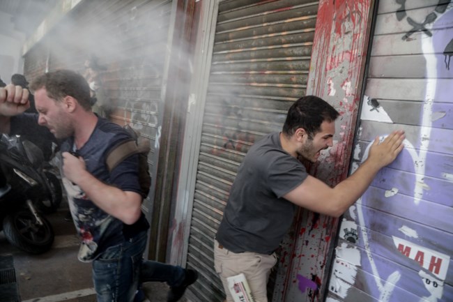 Ένταση και χημικά στη συγκέντρωση διαμαρτυρίας εργαζομένων στον τουρισμό και τον επισιτισμό