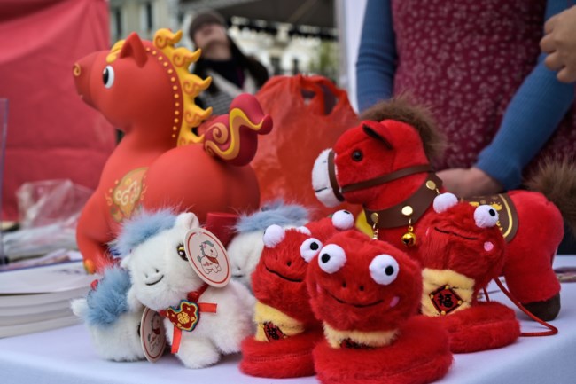 ΚΙΝΕΖΟΙ ΑΘΗΝΑ