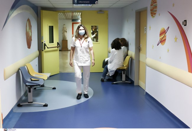 Σαρώνουν γρίπη και RSV που προσβάλλουν το αναπνευστικό: Γεμίζουν τα νοσοκομεία - Πού εντοπίζονται τα κρούσματα