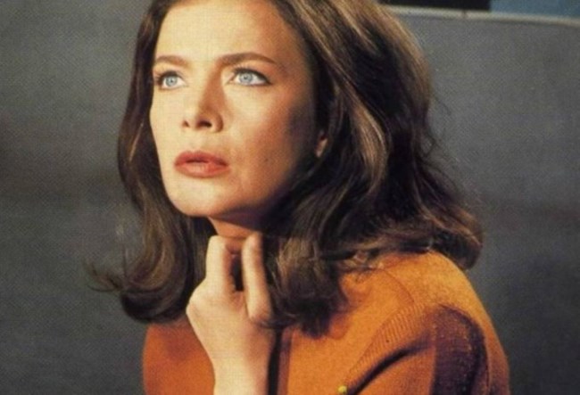 ΤΖΕΝΗ ΚΑΡΕΖΗ