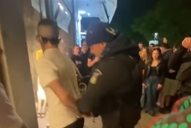 Κηφισιά: Συνελήφθη γνωστός τράπερ και ο μάνατζέρ του για κατοχή ναρκωτικών