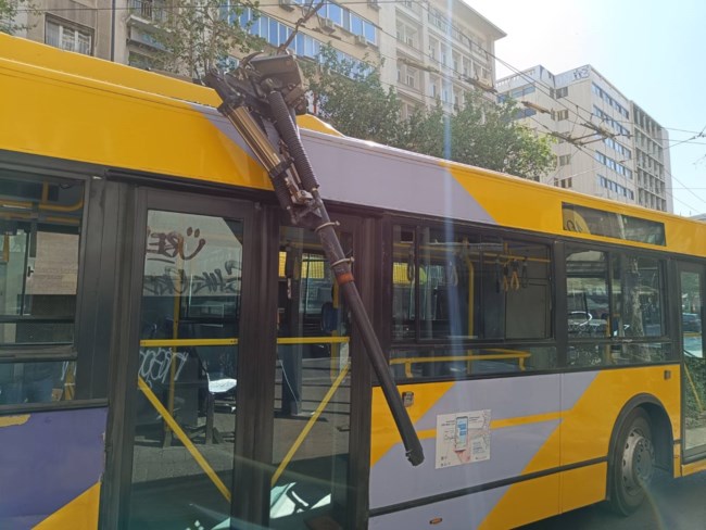 κεραια τρολει