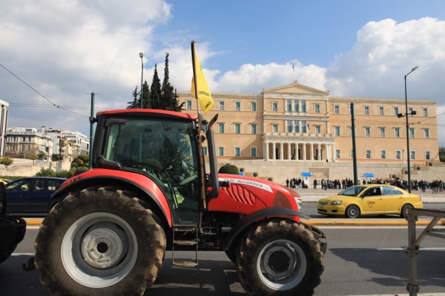 Στο Σύνταγμα τα τρακτέρ - Ποιους δρόμους κλείνει η ΕΛΑΣ για το συλλαλητήριο των αγροτών