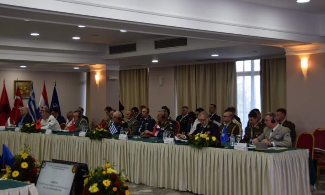 Ο Στρατηγός Φλώρος και ο Τούρκος ΓΕΕΘΑ δίπλα δίπλα στην Οχρίδα- Στη σύνοδο των Γενικών Επιτελείων των Βαλκανίων [Εικόνες]