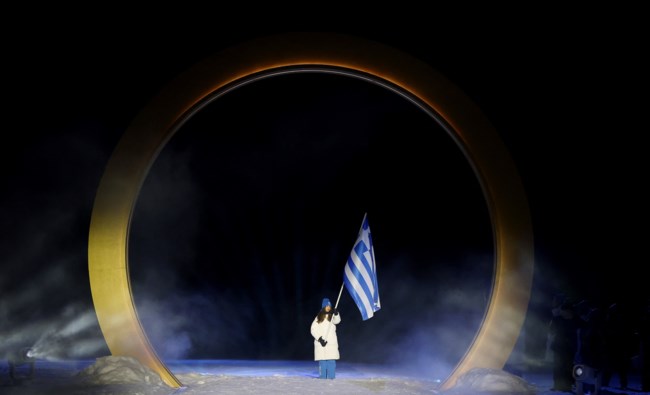 Χειμερινοί Ολυμπιακοί Αγώνες: Ποια είναι η Νεφέλη Τίτα που κράτησε την ελληνική σημαία στην Τελετή Έναρξης (Βίντεο)