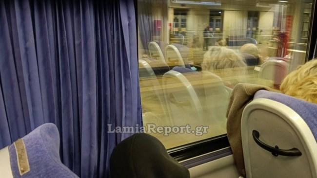 Χριστούγεννα στο τρένο για 347 επιβάτες: Ακινητοποιήθηκαν για 131 λεπτά καθυστέρηση στο Λιανοκλάδι