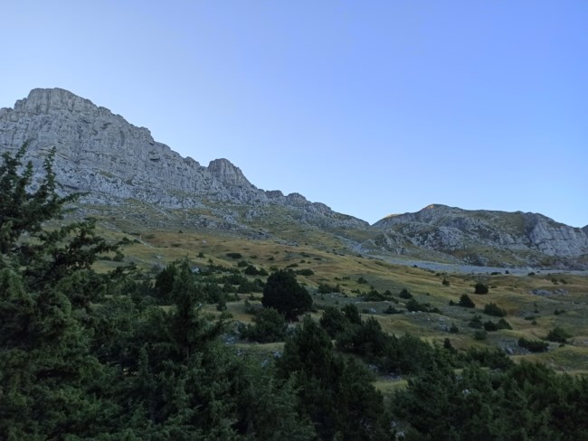 Δρακόλιμνη Τύμφης: Ανάβαση στη "Φωλιά των Δράκων" - Η αλπική λίμνη που κόβει την ανάσα και οι θρύλοι [εικόνες]