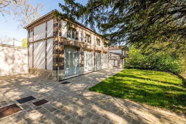 ΒΙΛΑ ΛΑΓΚΕΡΦΕΛΝΤ ΠΑΡΙΣΙ