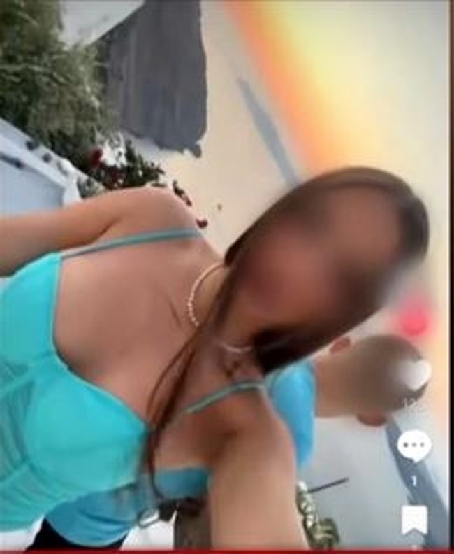 24χρονος Μαρούσι κοπέλα