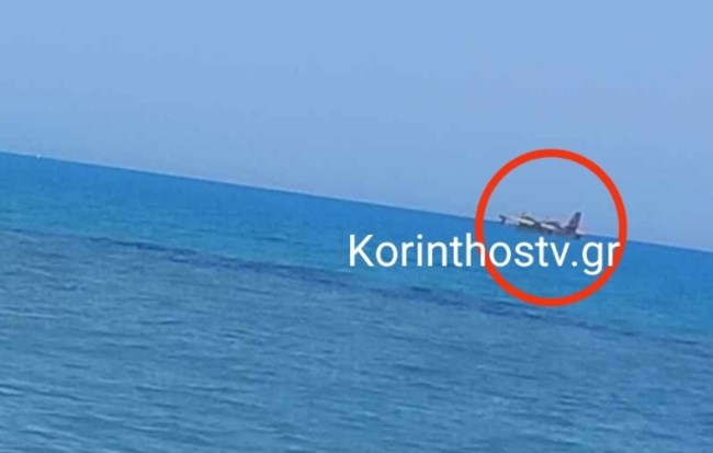 Αναγκαστική προσθαλάσσωση Canadair στον Κορινθιακό – Σώοι οι δυο πιλότοι