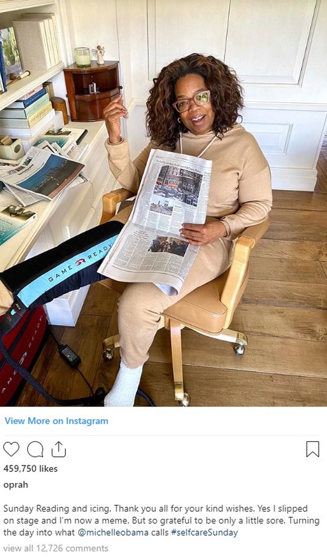 Επικό βίντεο: Tούμπα της Όπρα στη σκηνή ενώ μιλούσε για την... ισορροπία