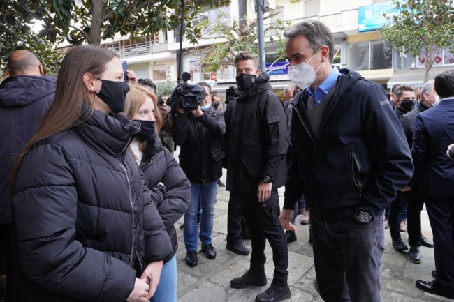 Μητσοτάκης - Περιοδεία σε Τρίκαλα και Καρδίτσα: Τι είπε σε μαθητές και καταστηματάρχες [εικόνες]