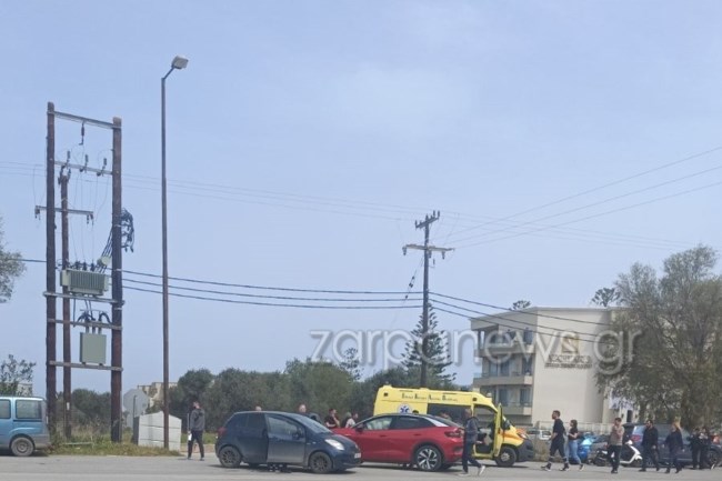 Τροχαίο με τρία αυτοκίνητα στην εθνική οδό Ρεθύμνου - Χανίων: Τραυματίστηκαν δυο ανήλικα αδέρφια